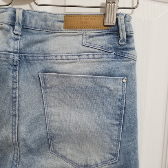 Zara Light Washed Skinny Mid Waisted Premium Denim - Picture 4 of 5